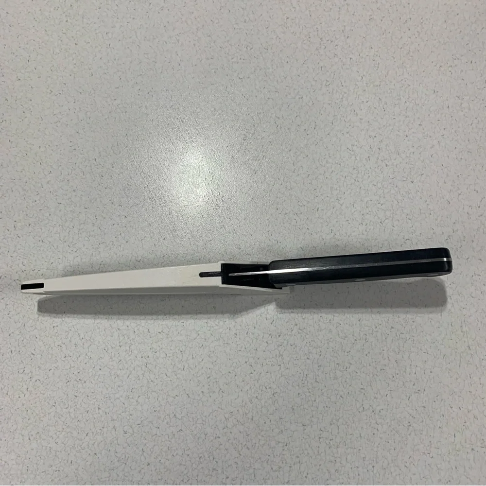 Pampered Chef 6” Chef's Knife with Self Sharpening Case Sheath Retired Item